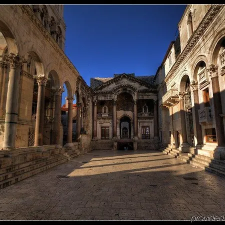 Vestibul Palace & - Small Luxury Of The World Hotell 4*