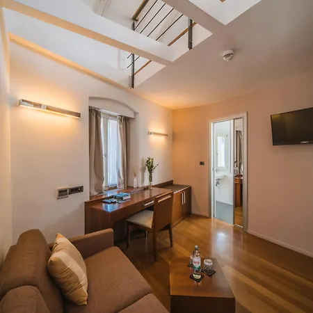 Vestibul Palace & - Small Luxury Of The World 4*