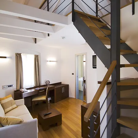 Vestibul Palace & - Small Luxury Of The World 4*